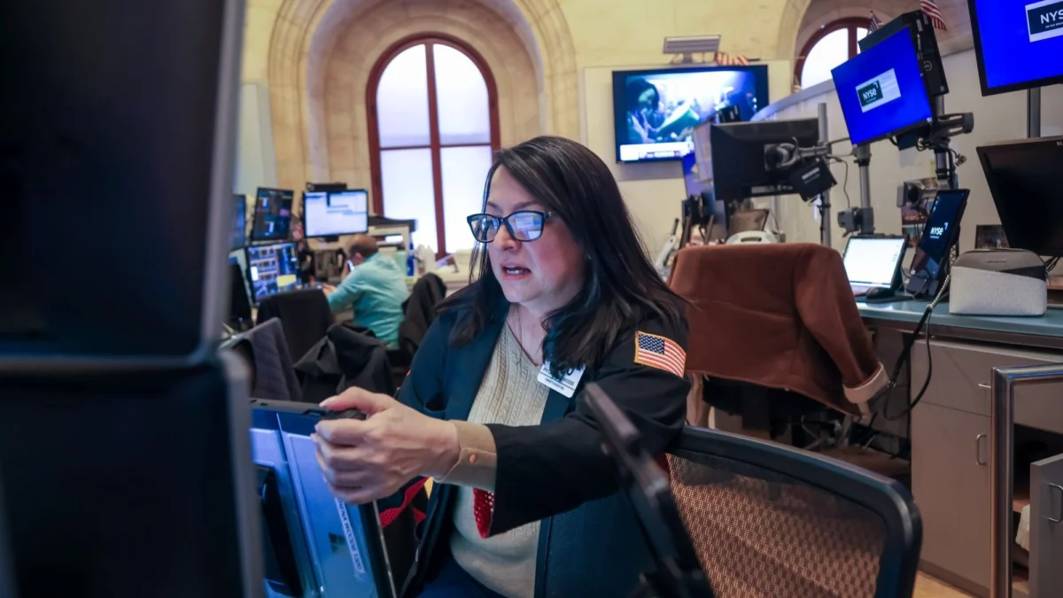 Investors Brace for Economic Downturn as Oil Prices Surge Amidst Geopolitical Tensions