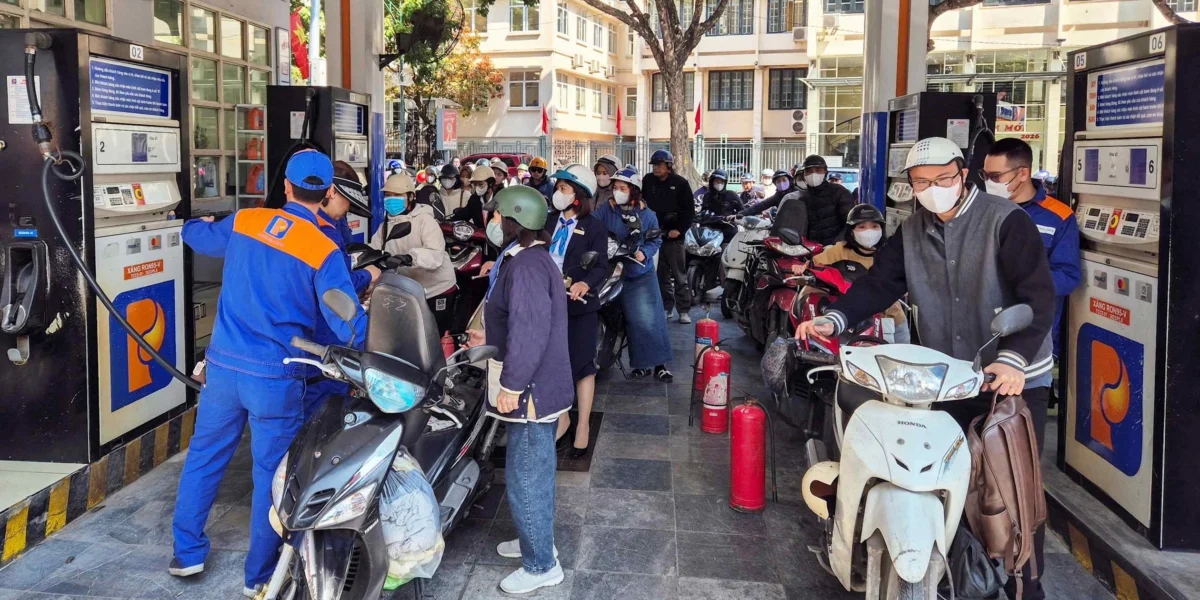 Vietnam Slashes Fuel Taxes by Nearly a Fifth Amidst Escalating Middle East Crisis
