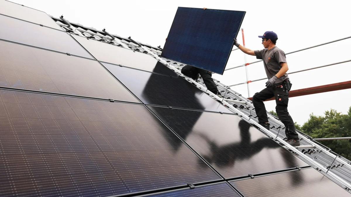 Solar Reform Plans Threaten to Stall Crucial Tenant Electricity Projects, New Study Warns