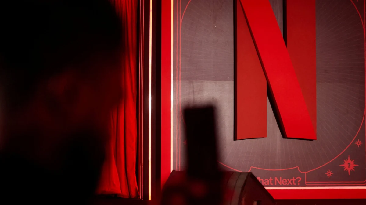 Netflix’s Quarterly Figures Meet Expectations, but Outlook Disappoints; Stock Dips in After-Hours Trading