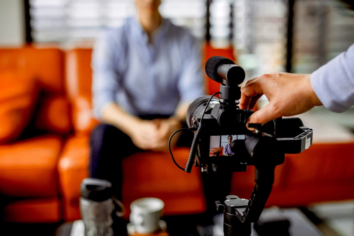 The Transformative Power of Live Streaming: How Entrepreneurs Are Building Trust, Expertise, and Client Relationships on YouTube