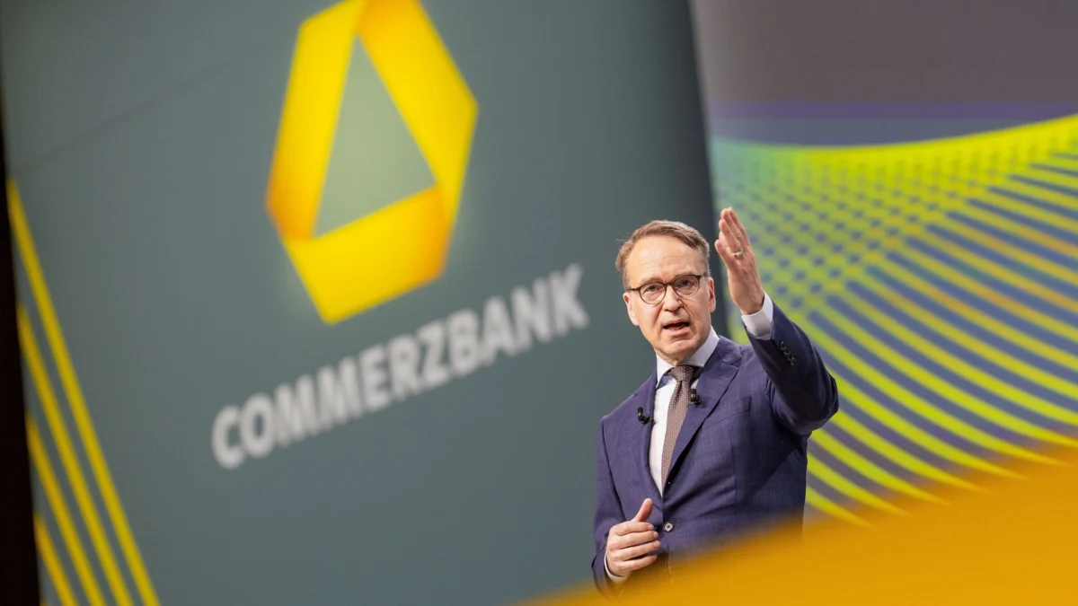 Commerzbank: Supervisory Board Chairman Rejects Federal Withdrawal During Takeover