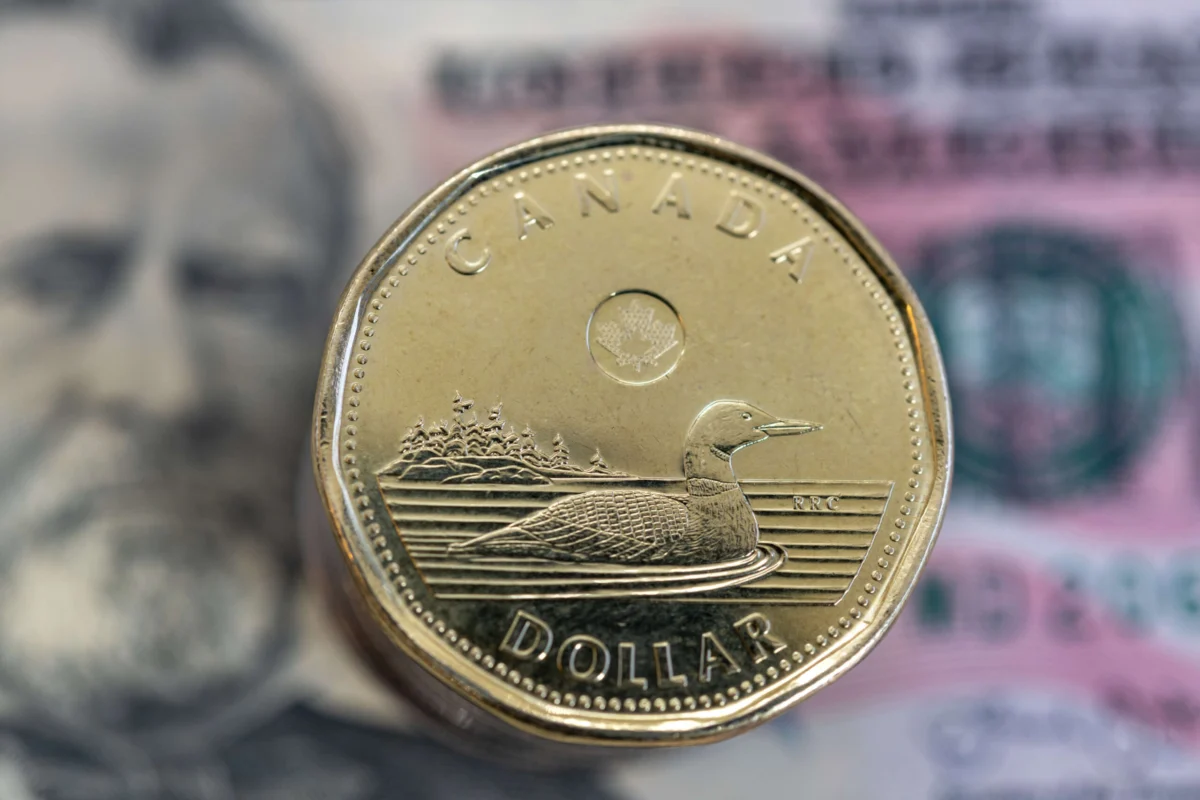 North American Trade War Escalates as U.S. Imposes Tariffs, Canada Vows Retaliation