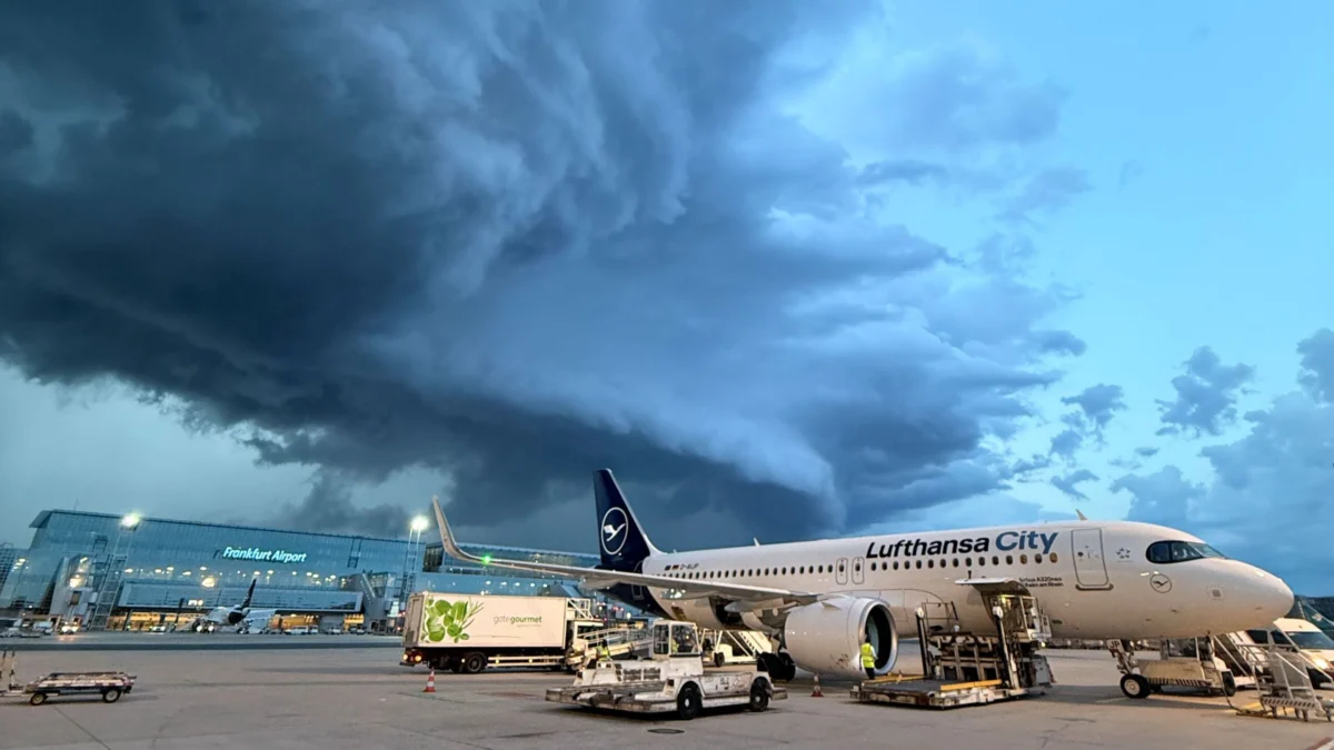 Lufthansa’s Hopes for DAX Inclusion Dashed Again, Investors Advised Not to Worry as Outperformers Often Lag