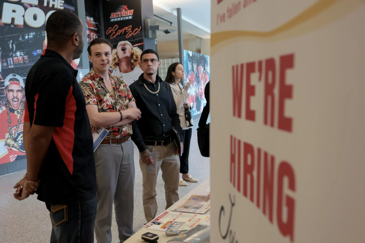 The U.S. Labor Market Navigates a Historic Gender Reversal as Women Outpace Men in Workforce Growth
