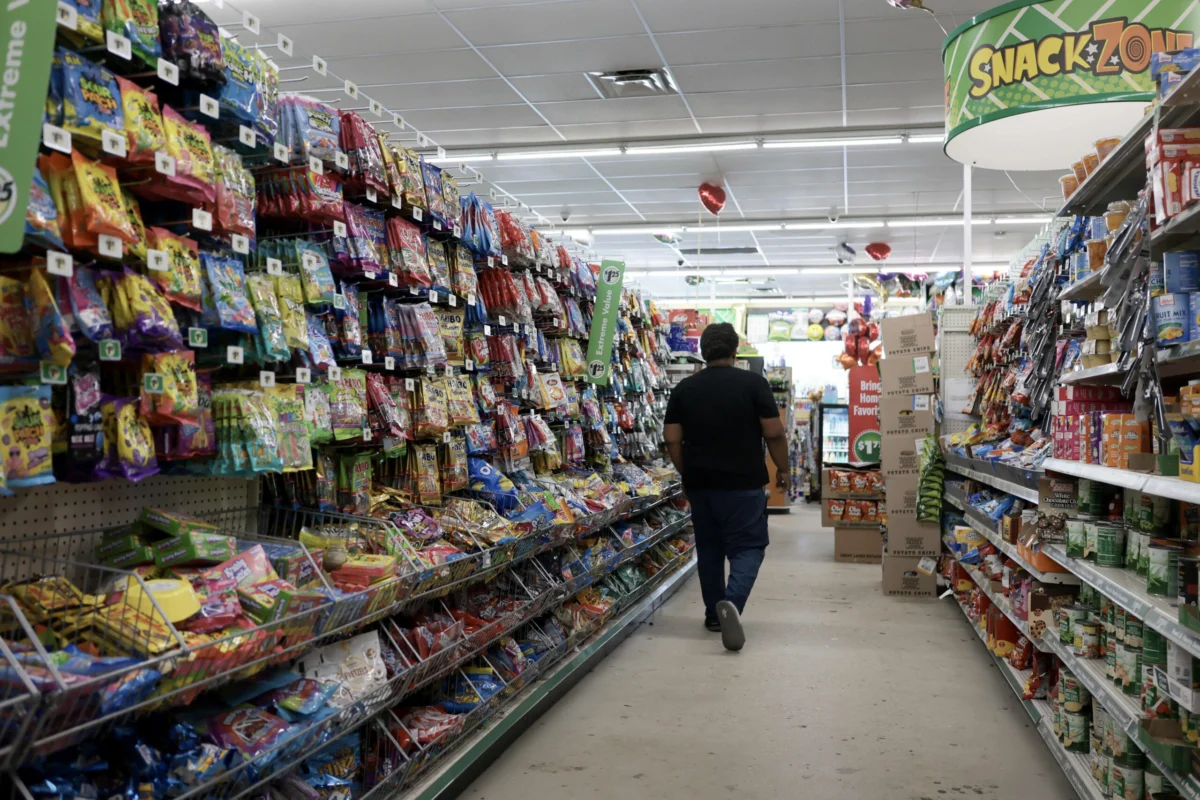 U.S. Consumers Normalize Protracted Inflation, Alarming Federal Reserve as Price Growth Persists for Over Five Years