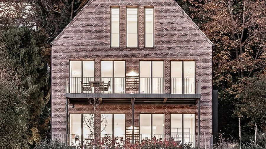 Why Every Fifth Luxury Buyer Puts Assets into a Family Estate